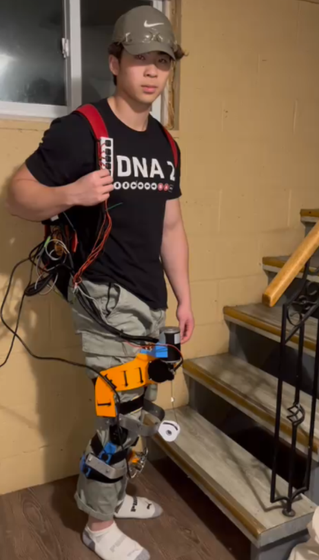 Me wearing the brace (revision 0)